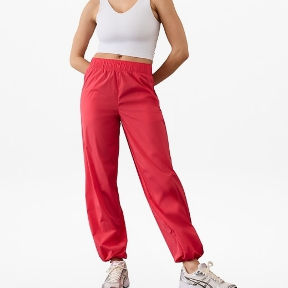 NWT ATHLETA Rise Pant Size L /P Punch Bungee Hem Zip Pocket Nylon Blend $109